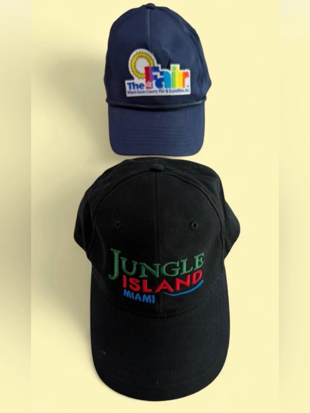 Bundle of 2 vintage baseball caps.